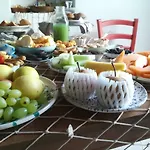 Oda ve Kahvaltı La Terrazza Di Nonnanna Taranto