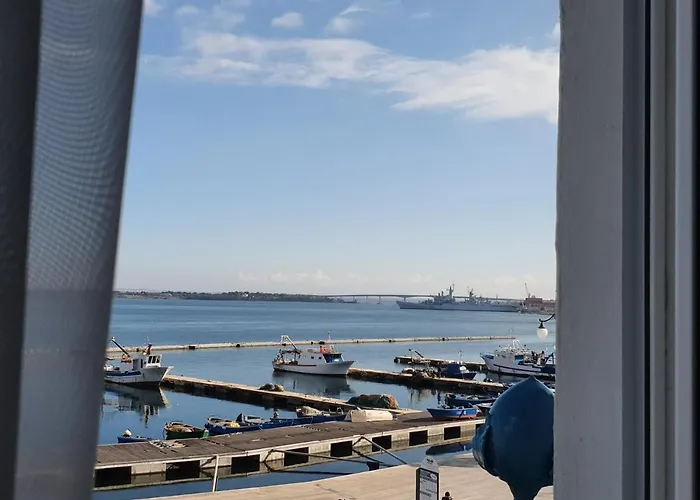 Bed & Breakfast La Terrazza Di Nonnanna 4*