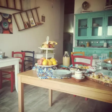 Bed & Breakfast La Terrazza Di Nonnanna 3*