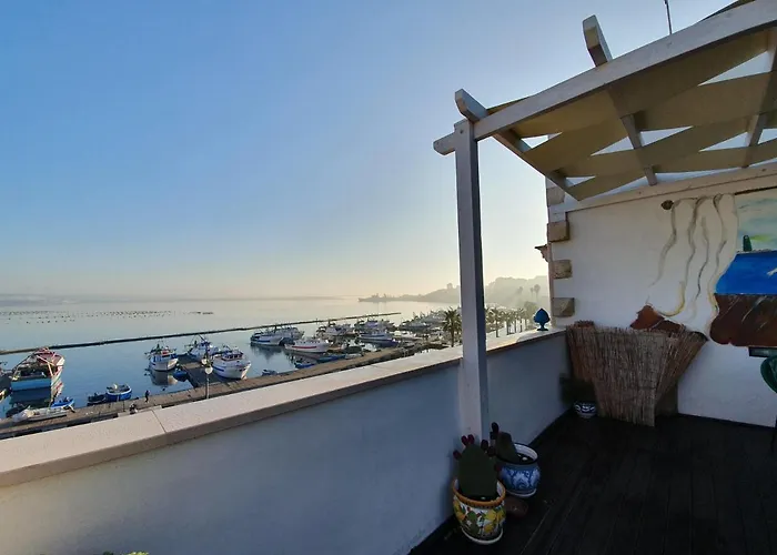 La Terrazza Di Nonnanna Bed & Breakfast 4*